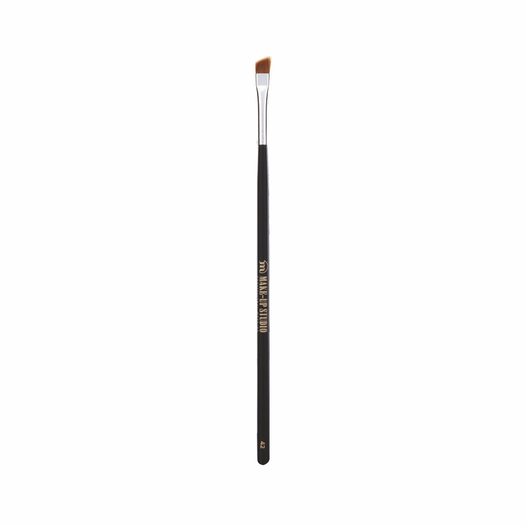 Make-Up Brush Pro Range No. 42