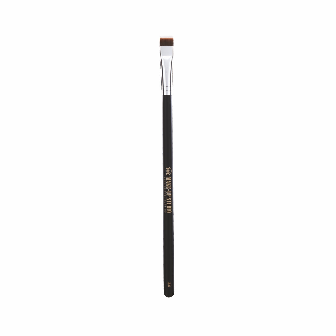 Make-Up Brush Pro Range No. 24